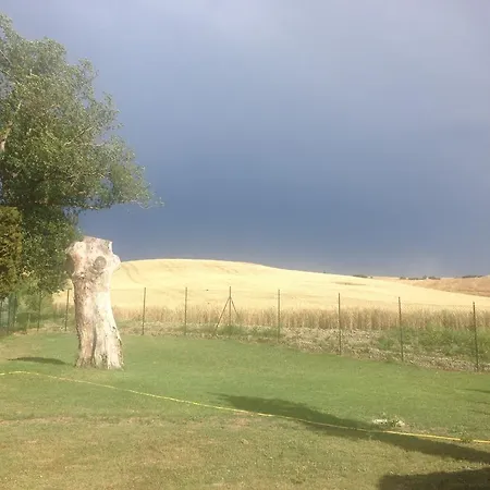 Podere Il Mulino Nocleg ze śniadaniem Pieve di Santa Luce